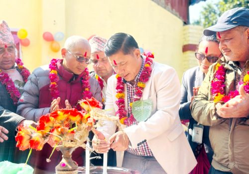 गजुरीको इन्द्रायणी आ.विलाई आफ्नो कार्यकाल भित्र माध्यमिक बिधालय चलाउने अध्यक्ष श्रेष्ठको प्रतिबद्धता