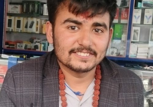 धादिङको गजुरी ५ छबिसेका प्रेमनाथ लामिछानेको रुचि मुक्तकमा