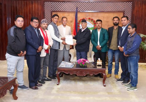 गिरिजा प्रसाद कोइराला सभागृहको अलपत्र निर्माण कार्य अघि बढाउने प्रधानमन्त्रीको प्रतिबद्धता