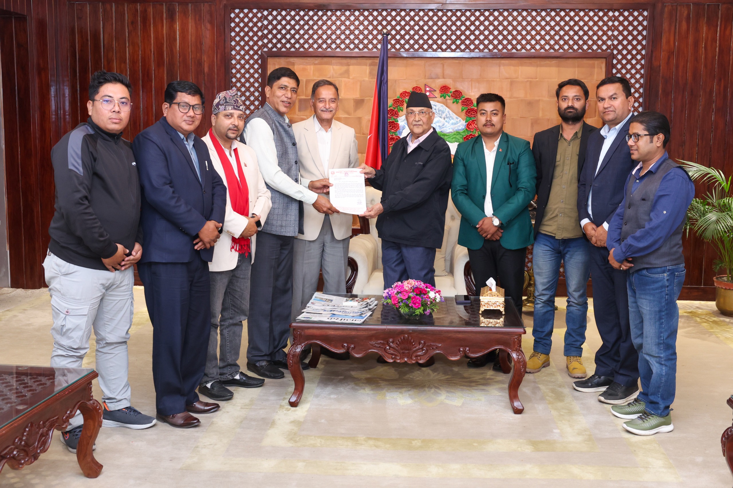गिरिजा प्रसाद कोइराला सभागृहको अलपत्र निर्माण कार्य अघि बढाउने प्रधानमन्त्रीको प्रतिबद्धता