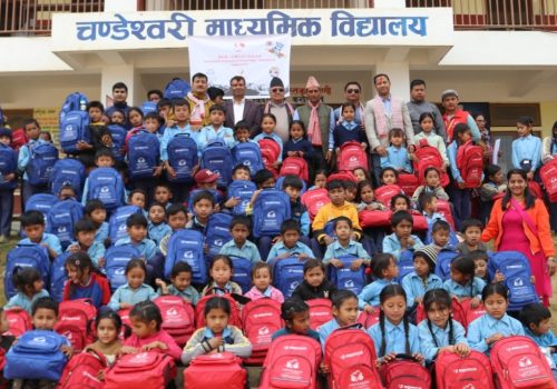 नीलकण्ठ नगर उपप्रमुख दिपक विश्वकर्माको पहलमा नगर भित्रका विद्यालयहरुमा शैक्षिक सामाग्री वितरण
