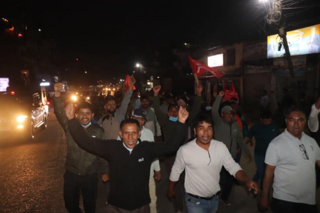 नुवाकोटको बट्टार बजारमा नेकपा माओवादी केन्द्रको आयोजनामा मसाल जुलुस (तस्वीरहरु)
