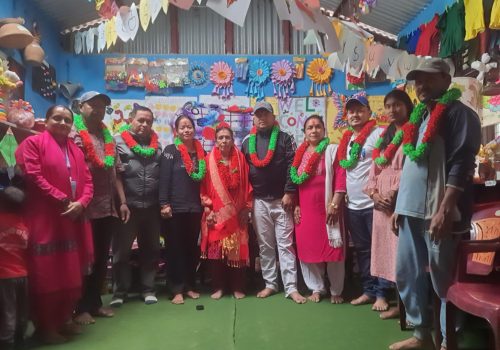 गजुरीको जीवन ज्योति बाल विकास केन्द्रलाई आवश्यक सामाग्री तथा शैक्षिक सामग्री सहयोग