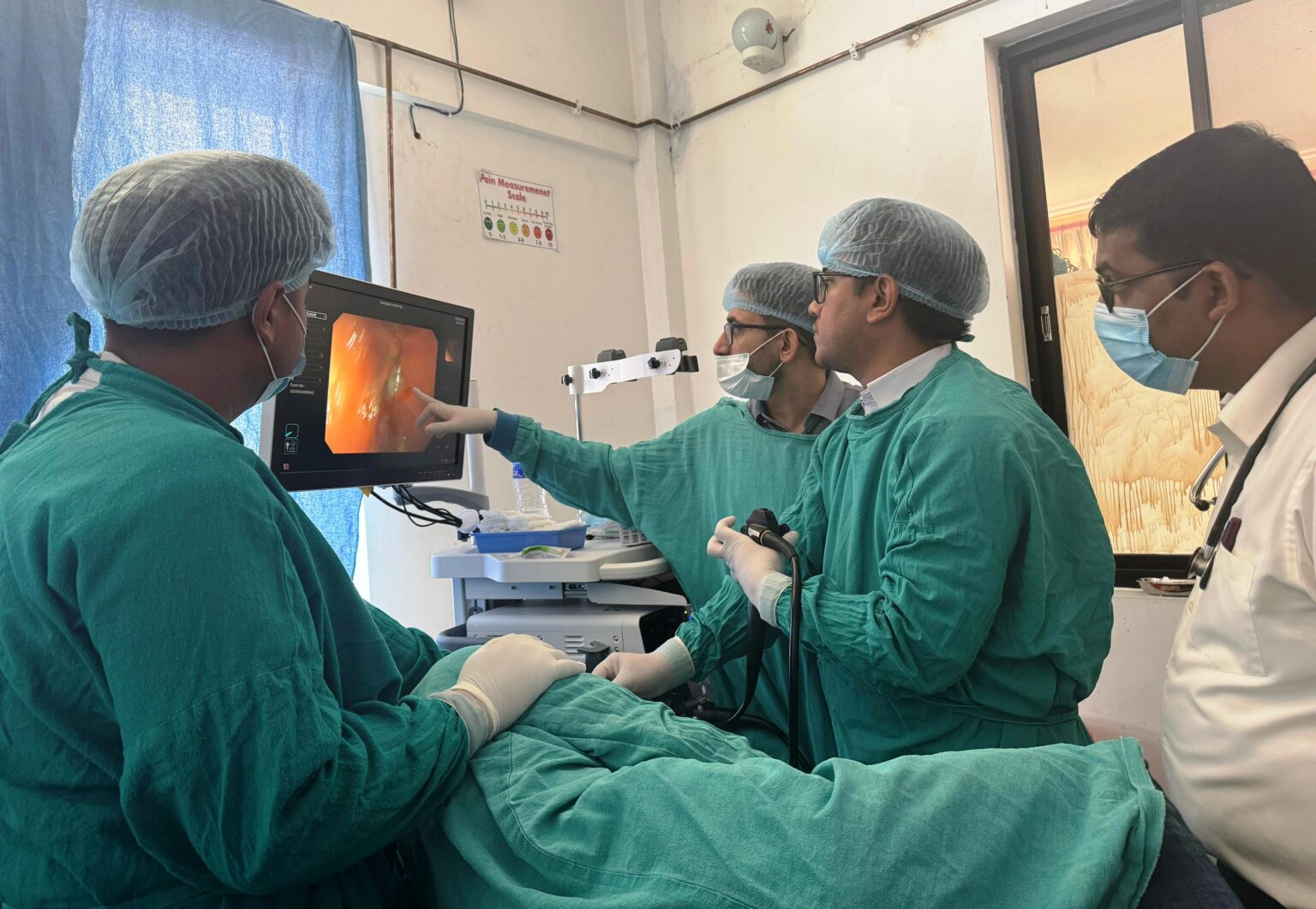जिल्लामै पहिलोपटक धादिङ अस्पतालमा अत्याधुनिक एन्डोस्कोपी सेवा विस्तार