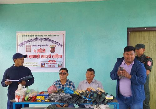 गजुरी-४ को नेवारबॉसमा १ महिने बाँसको सामग्री बनाउने तालिम अध्यक्ष श्रेष्ठद्वारा उद्घाटन
