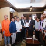 प्रचण्डलाई कास्कीका पाँच वामपन्थी दलको ज्ञापनपत्र