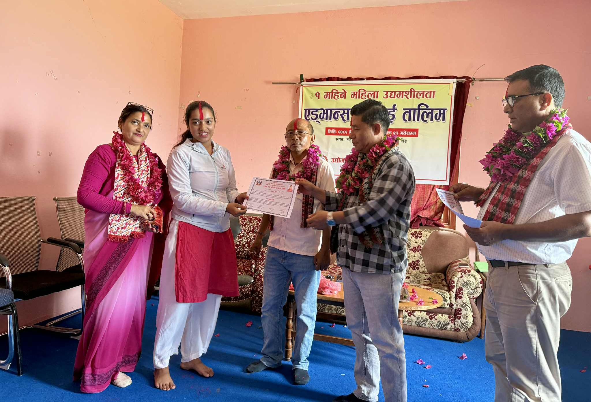 गजुरी-६ मा महिला उद्यमशीलता एडभान्स सिलाइ तालिम समापन