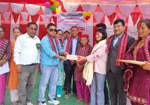 गजुरी गाउँपालिकाका दुई होनहार विद्यार्थी SEE मा ४.० जिपिए सहित सम्मानित