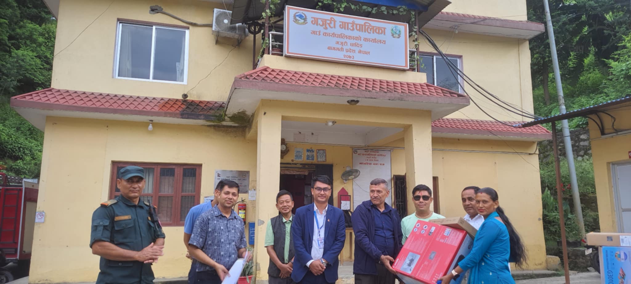 गजुरीका सामुदायिक विद्यालयमा प्रविधि विस्तार, ल्यापटप र प्रिन्टर हस्तान्तरण